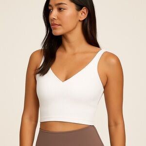 Lululemon Ribbed White Crop Tank Sz 6 Built-In Bra V-Neck